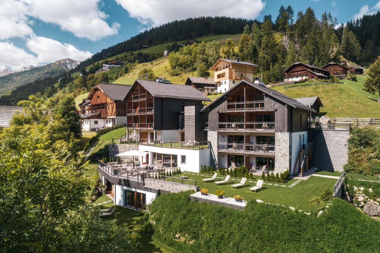 Les Dolomites Mountain Lodges San Martino in Badia Esterno foto