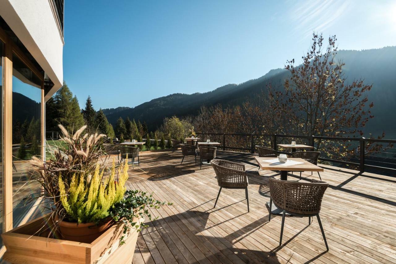 Les Dolomites Mountain Lodges San Martino in Badia Esterno foto