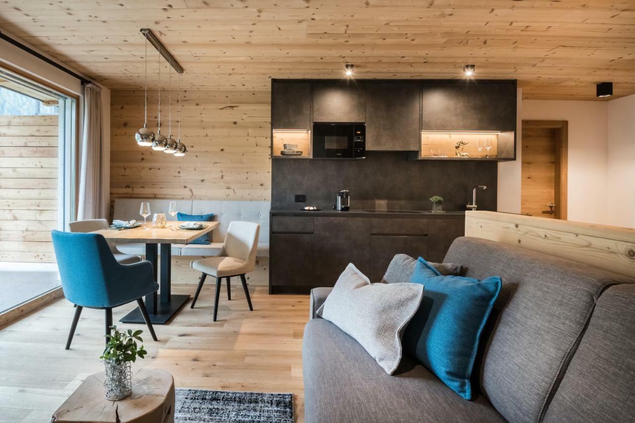 Les Dolomites Mountain Lodges San Martino in Badia Esterno foto