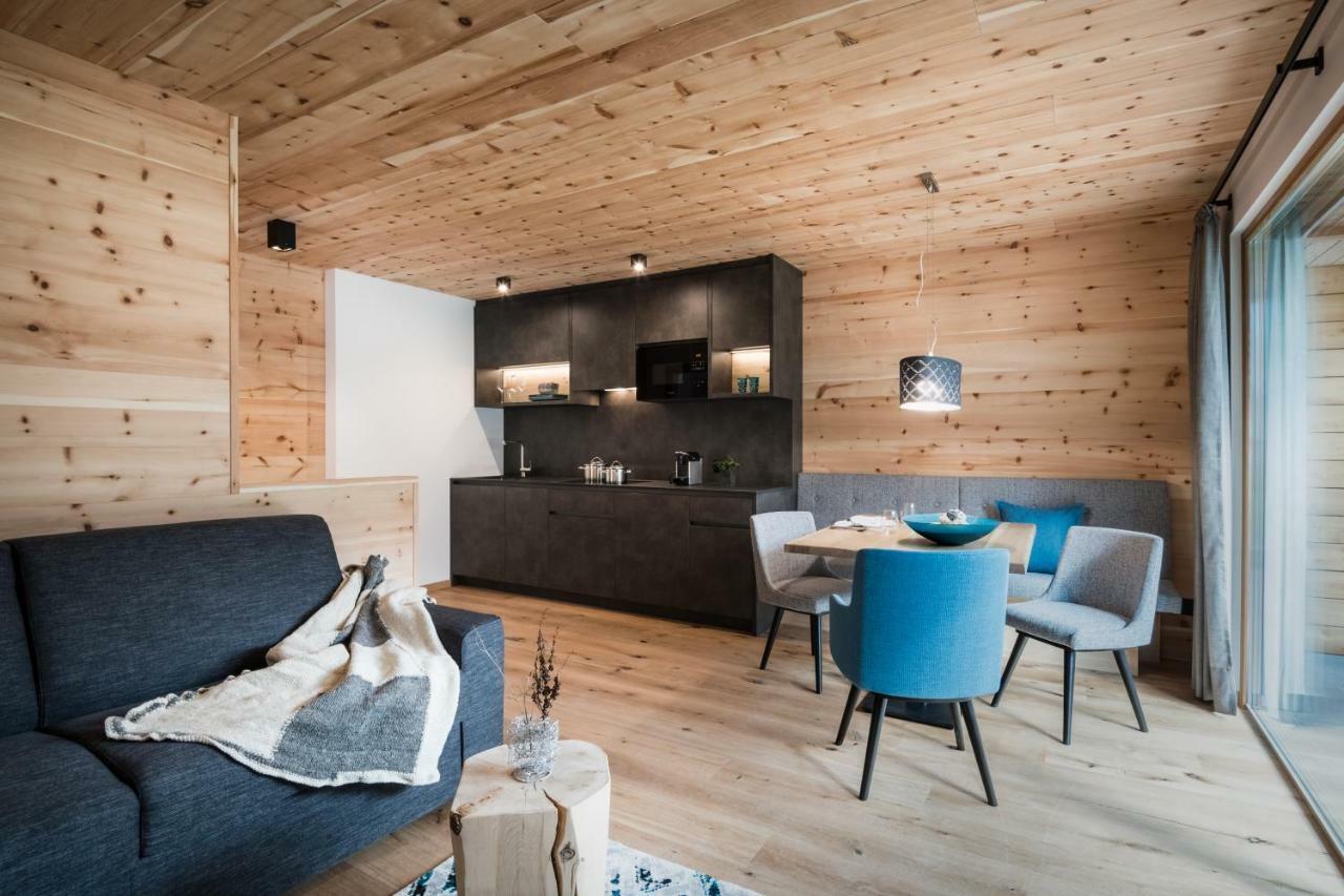 Les Dolomites Mountain Lodges San Martino in Badia Esterno foto