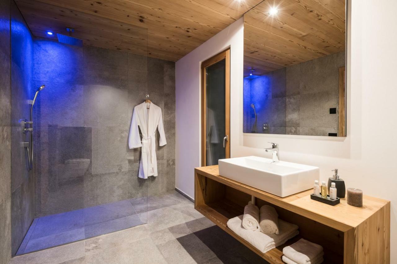 Les Dolomites Mountain Lodges San Martino in Badia Esterno foto