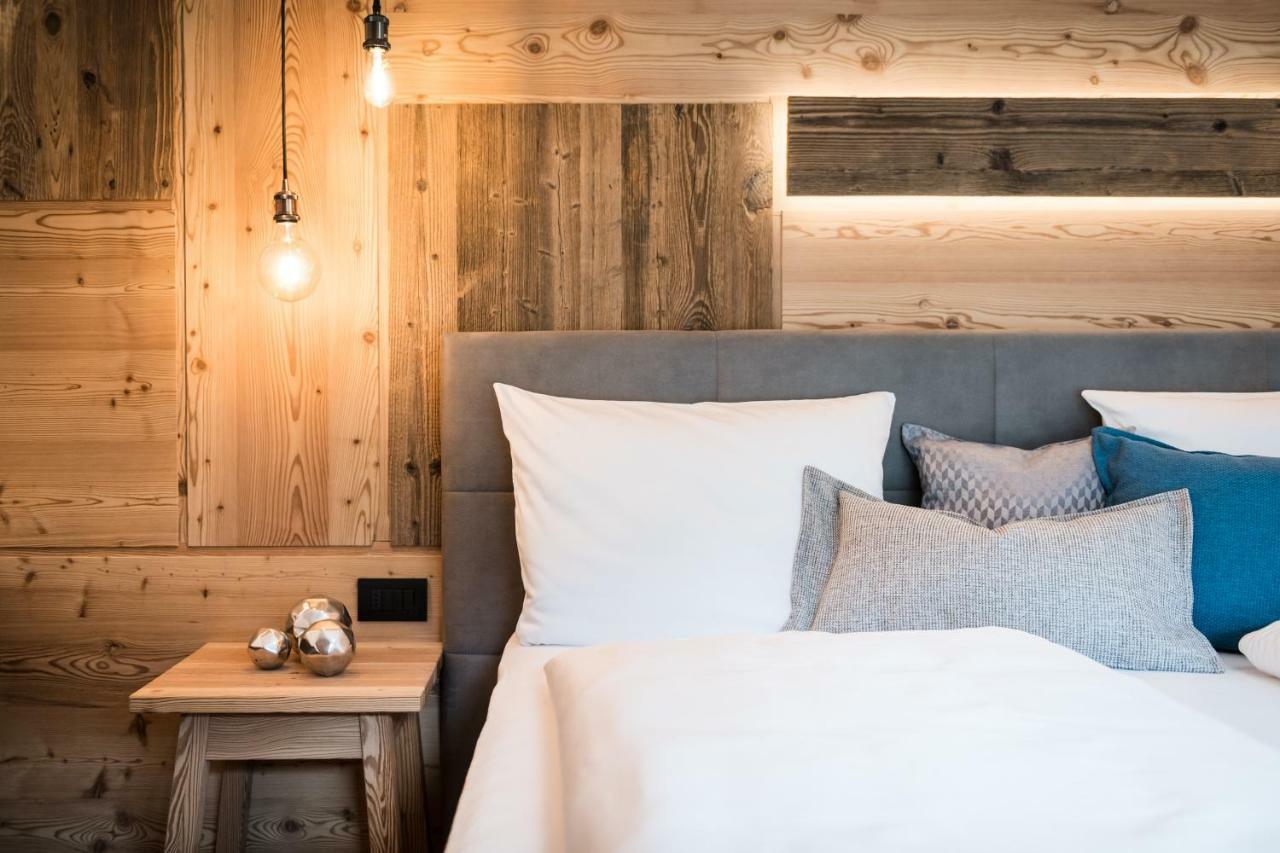 Les Dolomites Mountain Lodges San Martino in Badia Esterno foto