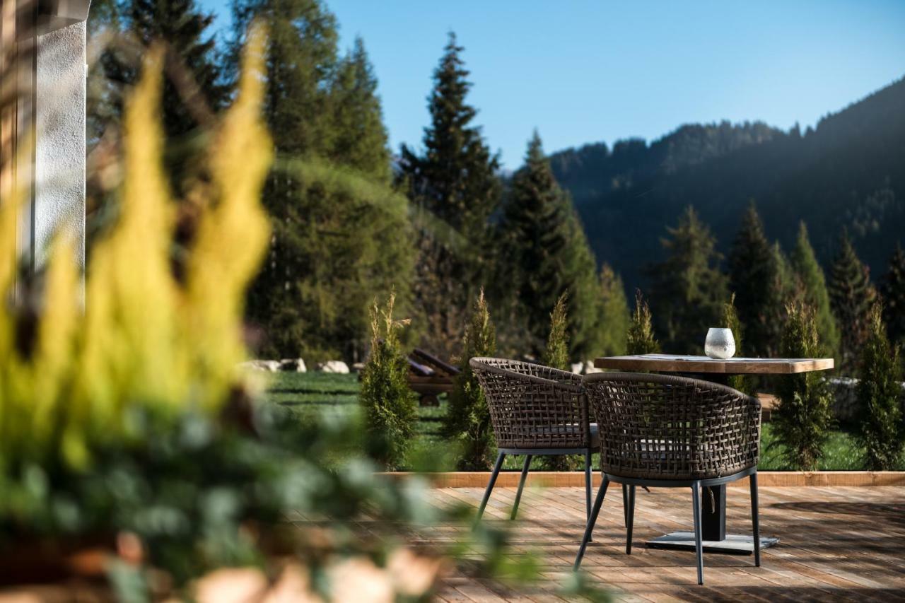 Les Dolomites Mountain Lodges San Martino in Badia Esterno foto