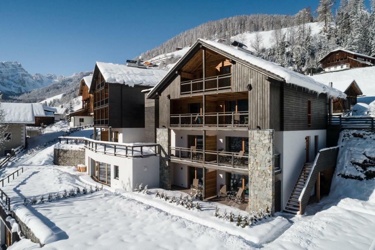 Les Dolomites Mountain Lodges San Martino in Badia Esterno foto
